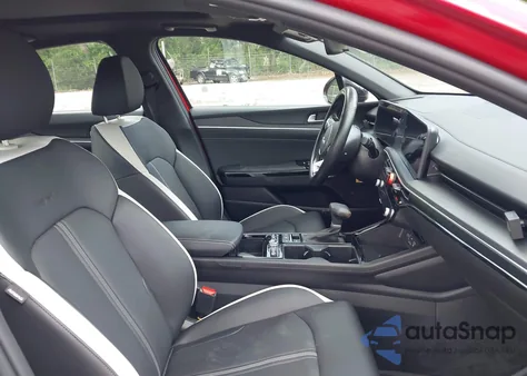 2025 Kia K5 Gt-Line из США, поврежденный, VIN KNAG64J71S5298738